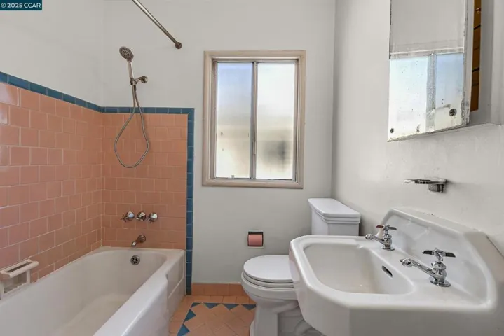 1416 Acroft Ct, Berkeley, California 94702