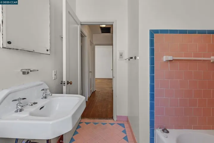 1416 Acroft Ct, Berkeley, California 94702