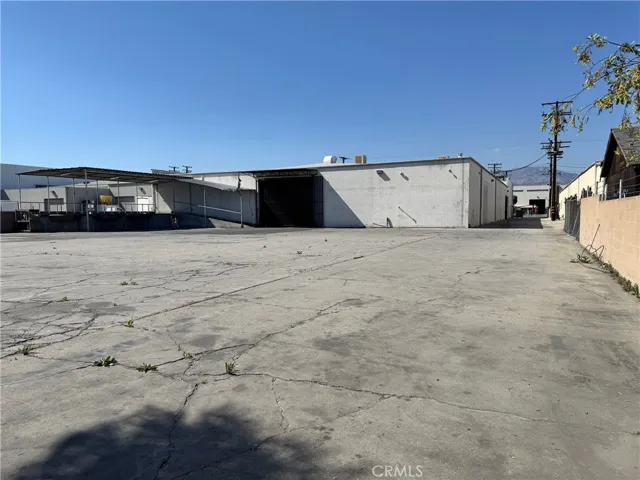 huge concrete private back yard