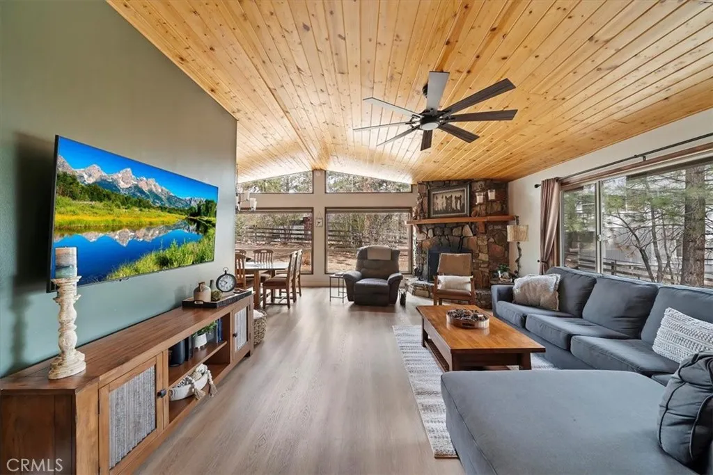 41604 Hummingbird Lane, Big Bear Lake, California 92315 home-pic-28