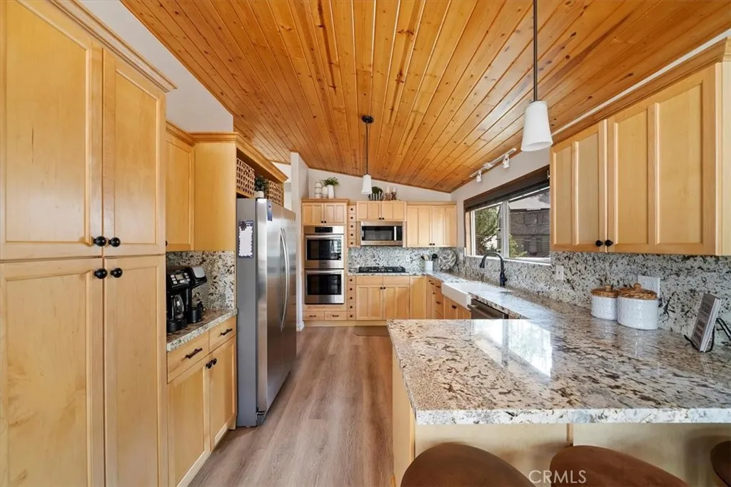 41604 Hummingbird Lane, Big Bear Lake, California 92315 home-pic-30