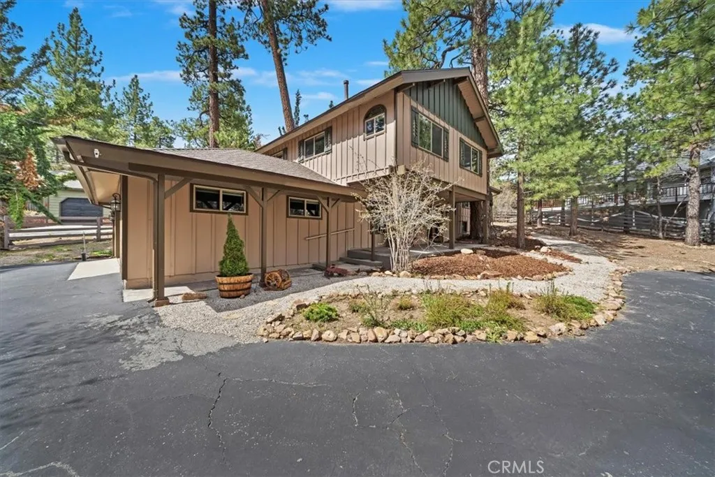 41604 Hummingbird Lane, Big Bear Lake, California 92315 home-pic-3