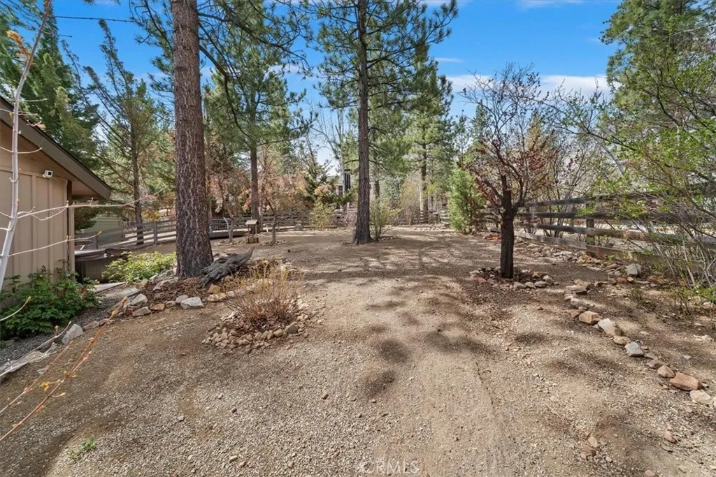41604 Hummingbird Lane, Big Bear Lake, California 92315 home-pic-12