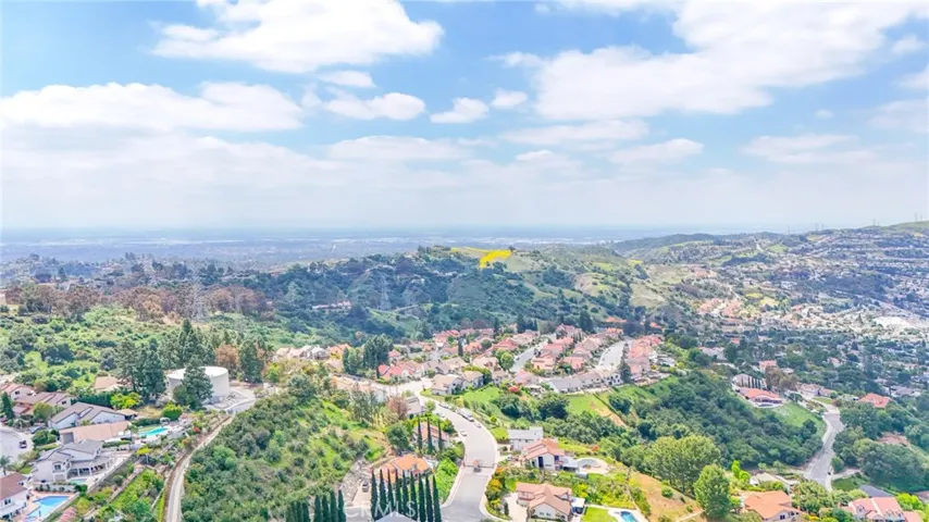 Neighborhood/Hills