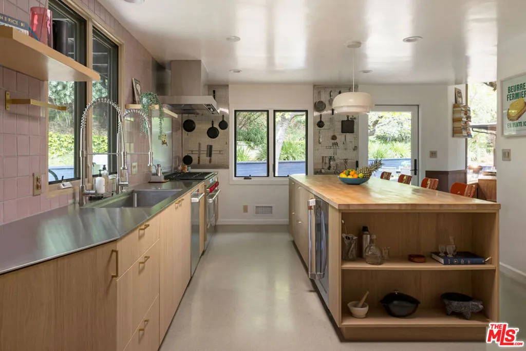 2235 Villa Heights Road, Pasadena, California 91107 home-pic-15