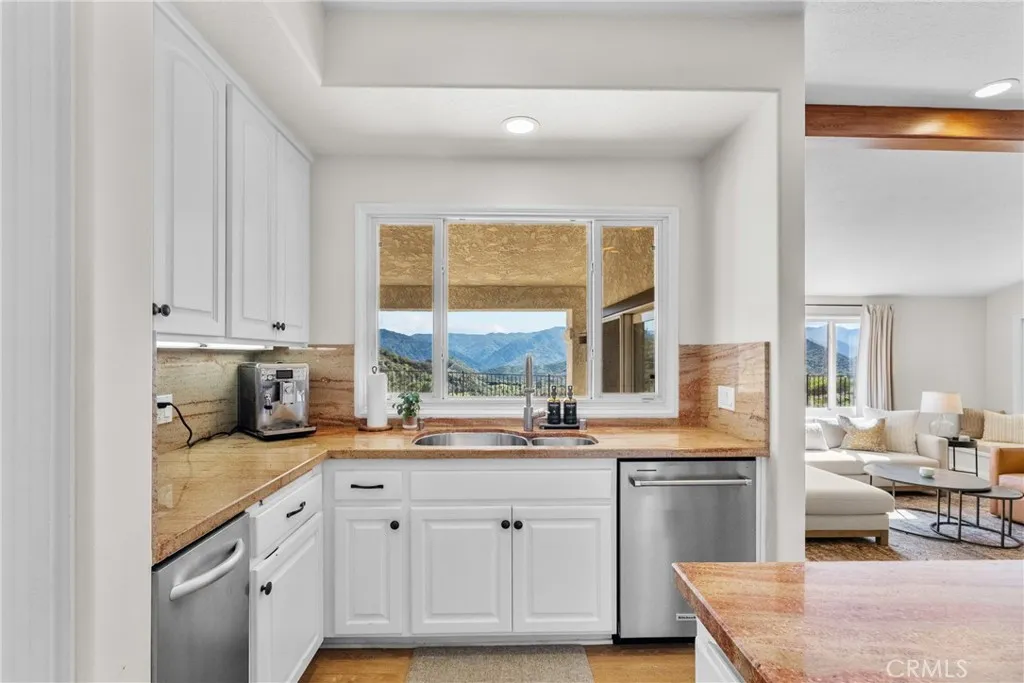 25174 Mulholland Highway, Calabasas, California 91302 home-pic-17