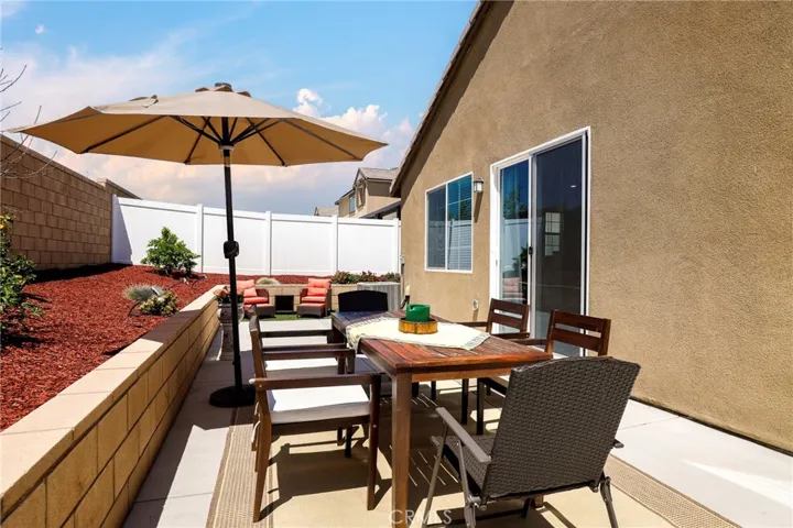 2476 Yellowstone Way, Rialto, California 92377