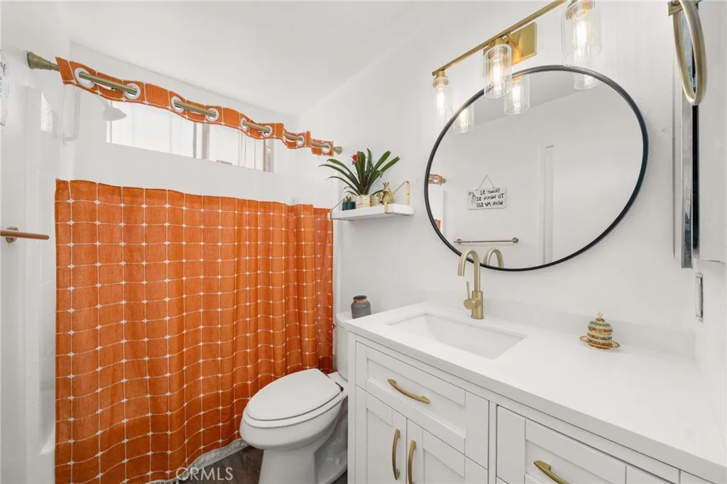 1242 E 4th Street 5, Long Beach, California 90802 home-pic-15