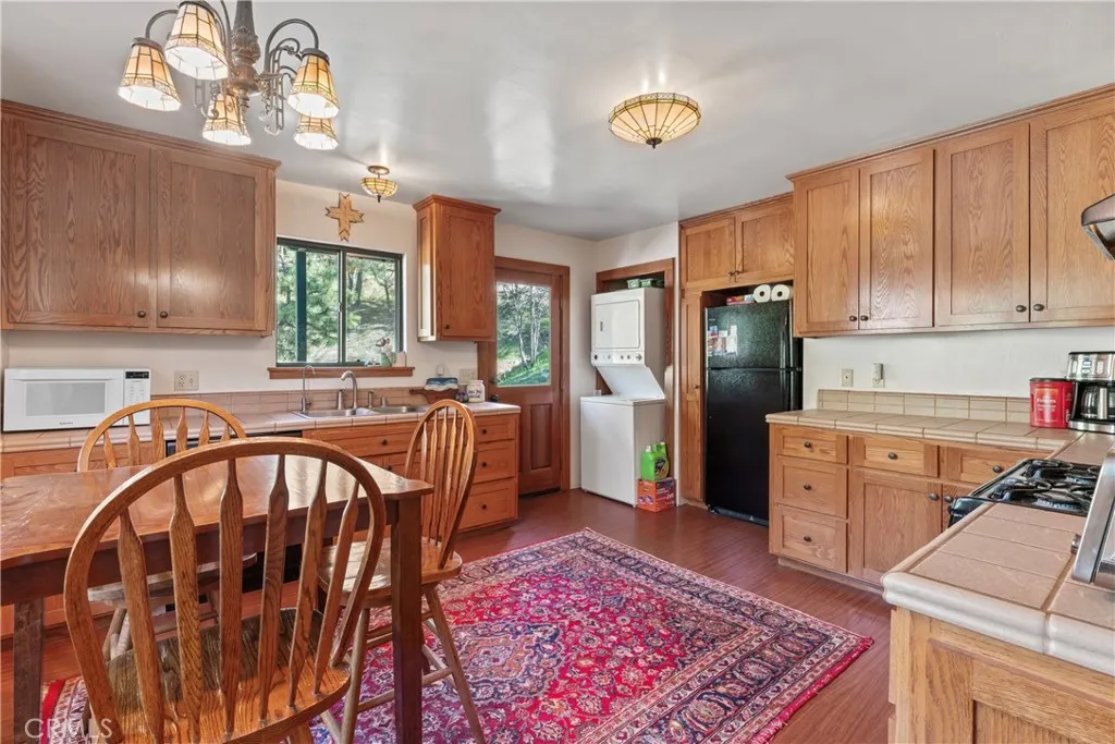 29278 Pine Drive, Cedar Glen, California 92321 home-pic-10