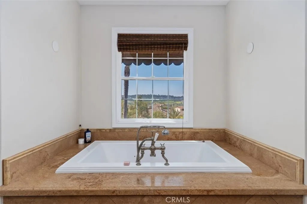 18 Calle Pacifica, San Clemente, California 92673 home-pic-24