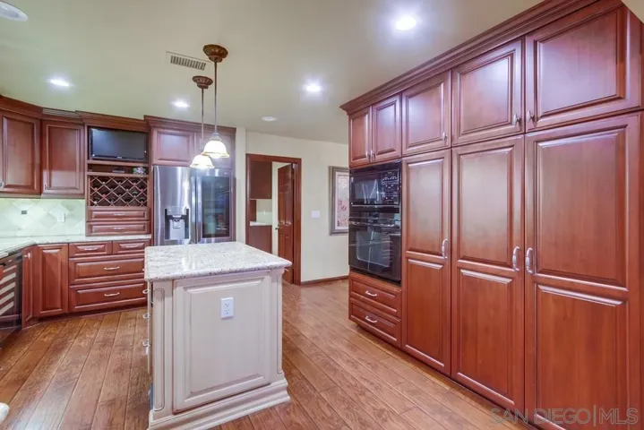 1935 Vista De La Montana, El Cajon, California 92019