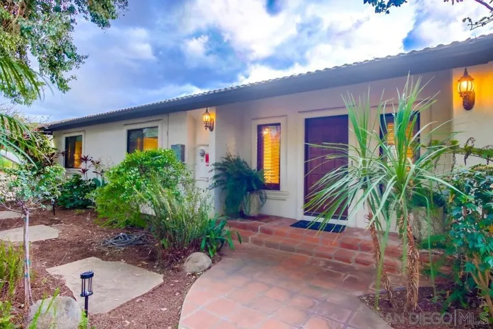 1935 Vista De La Montana, El Cajon, California 92019
