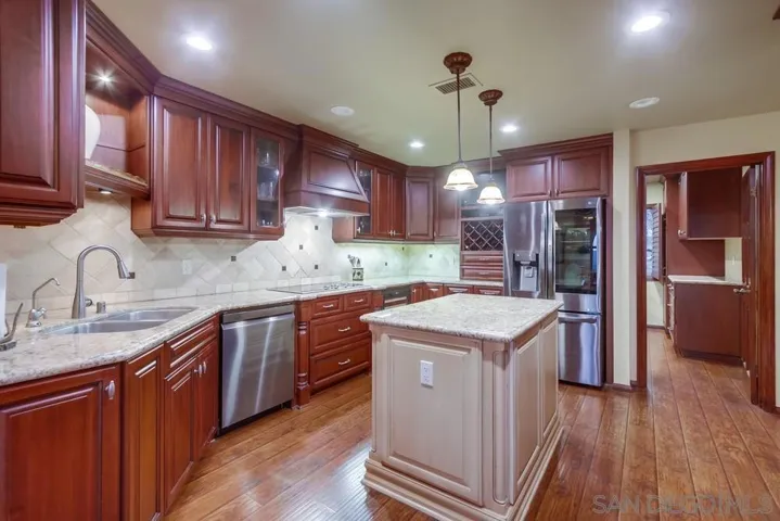 1935 Vista De La Montana, El Cajon, California 92019