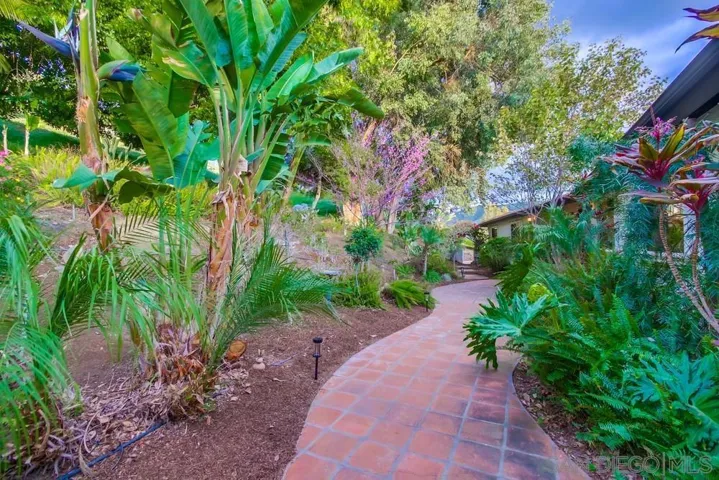 1935 Vista De La Montana, El Cajon, California 92019