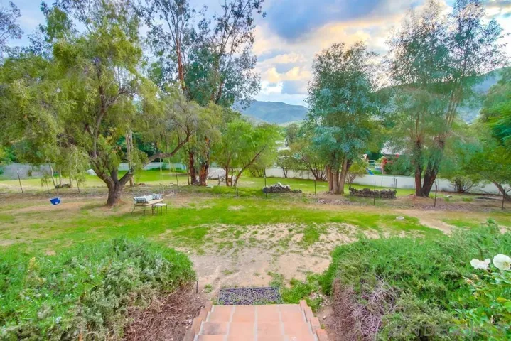 1935 Vista De La Montana, El Cajon, California 92019