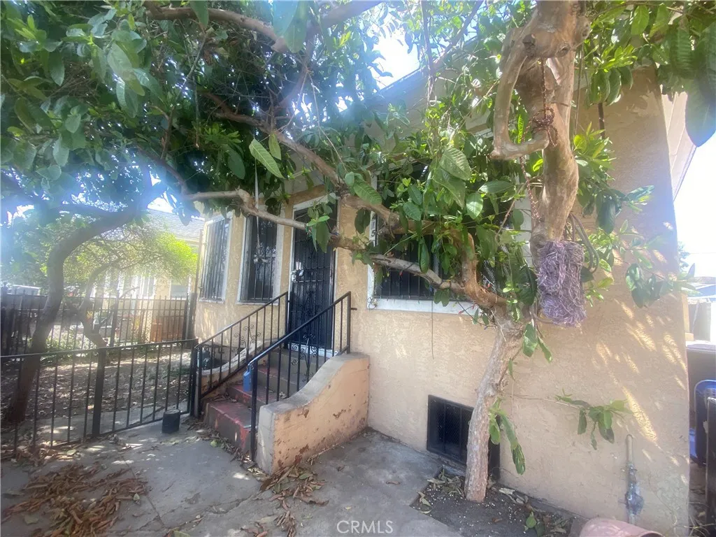 415 E Vernon Avenue, Los Angeles, California 90011 — photo 4
