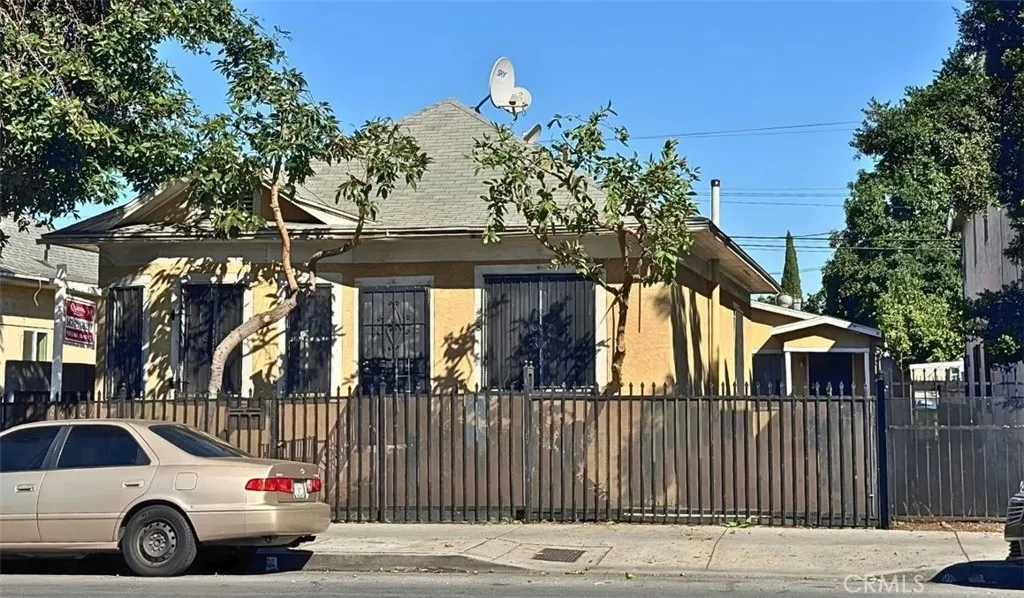 415 E Vernon Ave