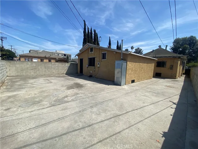 415 E Vernon Avenue, Los Angeles, California 90011