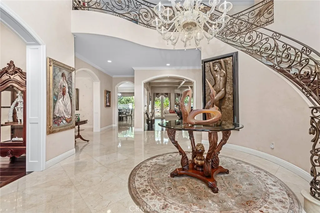 gallery-image 4