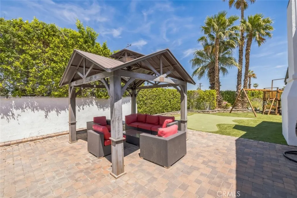 2695 N Junipero Avenue, Palm Springs, California 92262 home-pic-21