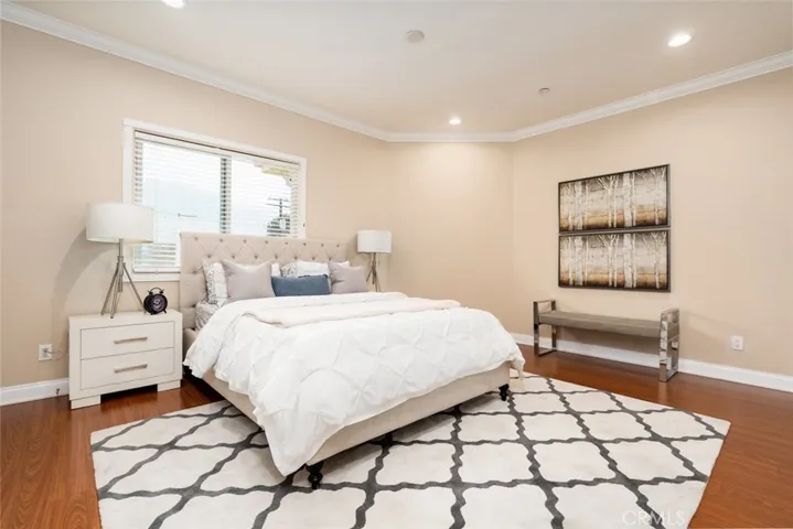 540 E Angeleno Avenue 202, Burbank, California 91501
