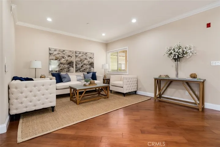 540 E Angeleno Avenue 202, Burbank, California 91501