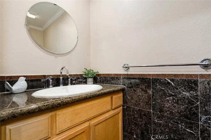 540 E Angeleno Avenue 202, Burbank, California 91501