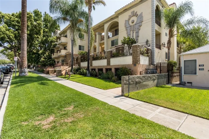 540 E Angeleno Avenue 202, Burbank, California 91501