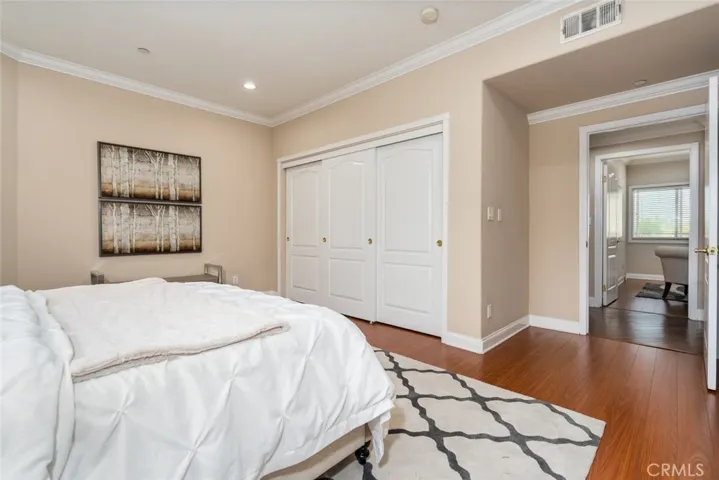 540 E Angeleno Avenue 202, Burbank, California 91501