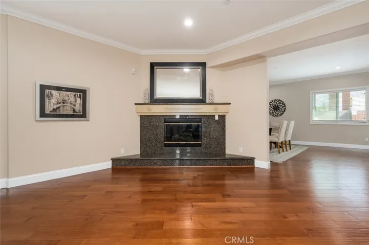 540 E Angeleno Avenue 202, Burbank, California 91501