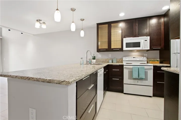 Lovely cabinetry!