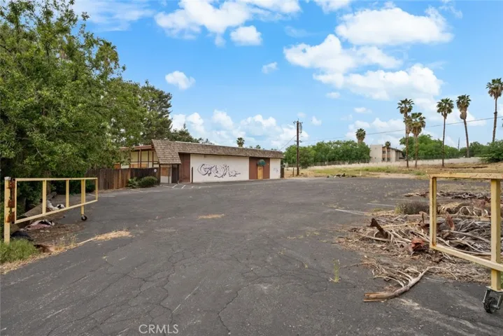 200 W Jeffrey Street, Bakersfield, California 93305
