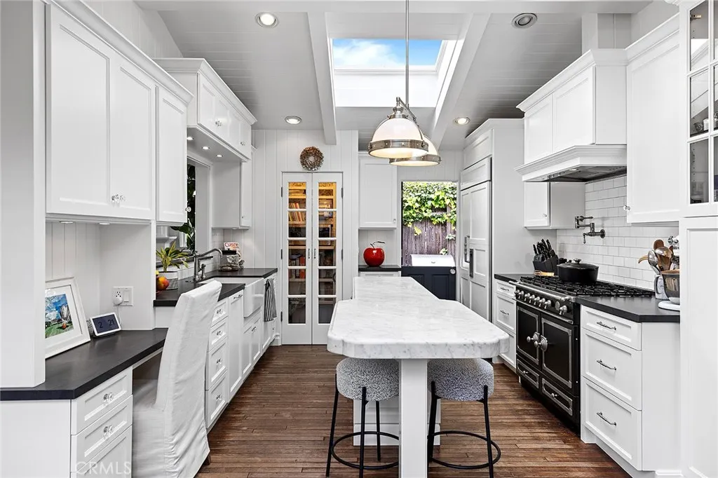 15 N Callecita, Laguna Beach, California 92651 home-pic-13