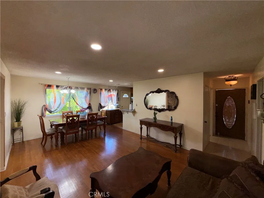 1711 S Washington Avenue, Glendora, California 91740 home-pic-6