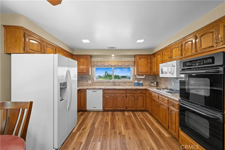 415 S Cedarhaven Way, Anaheim Hills, California 92807
