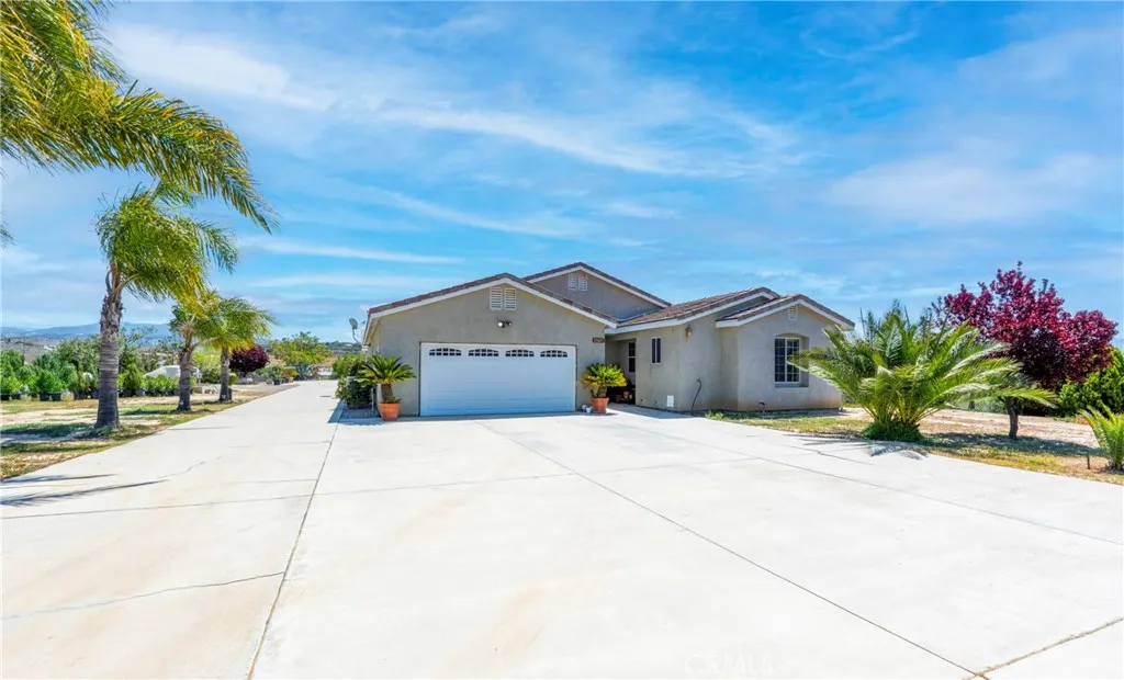 39600 Calle Gayube, Hemet, California 92544, 5 Bedrooms Bedrooms, ,5 BathroomsBathrooms,Residential,For Sale,Calle Gayube,IG25089883