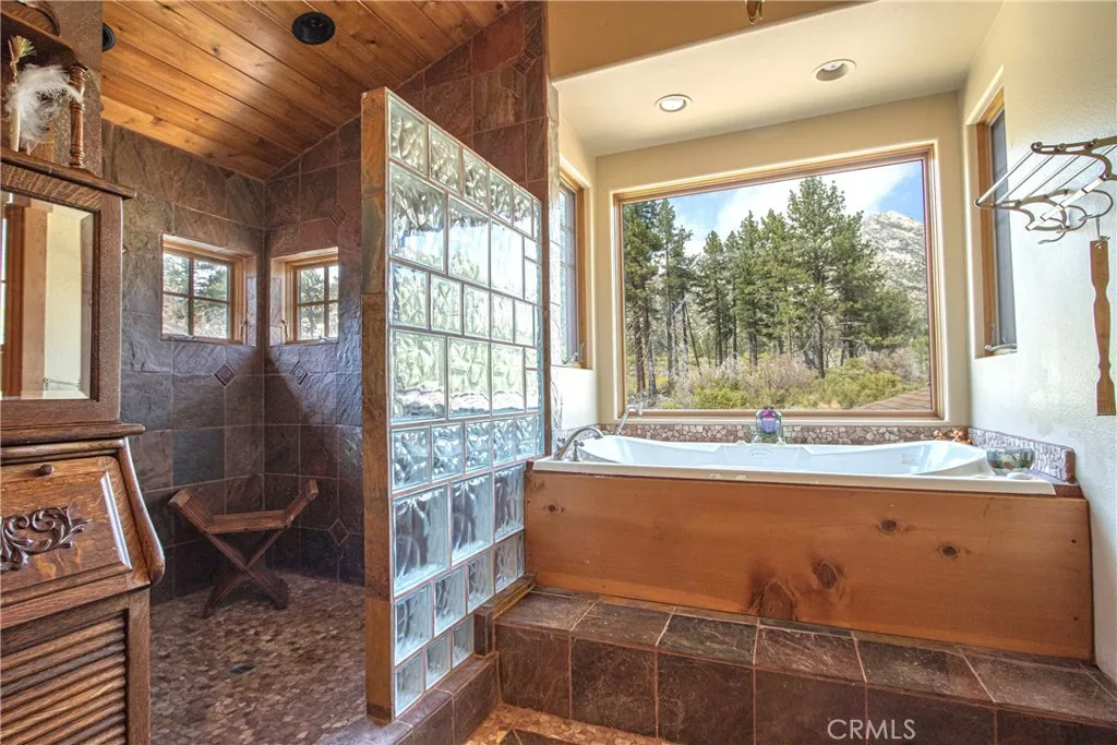 2nd Floor Primary Bath