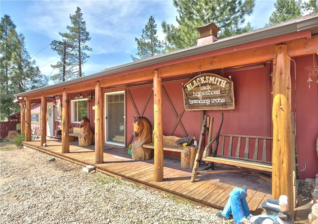  Cabin#1, 1/1 with Kitchen and Bath
