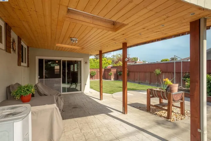 690 Crosby Pl, San Leandro, California 94579