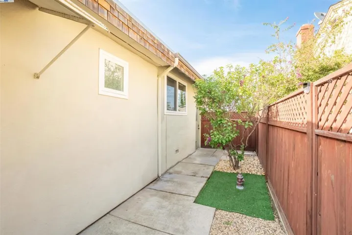690 Crosby Pl, San Leandro, California 94579