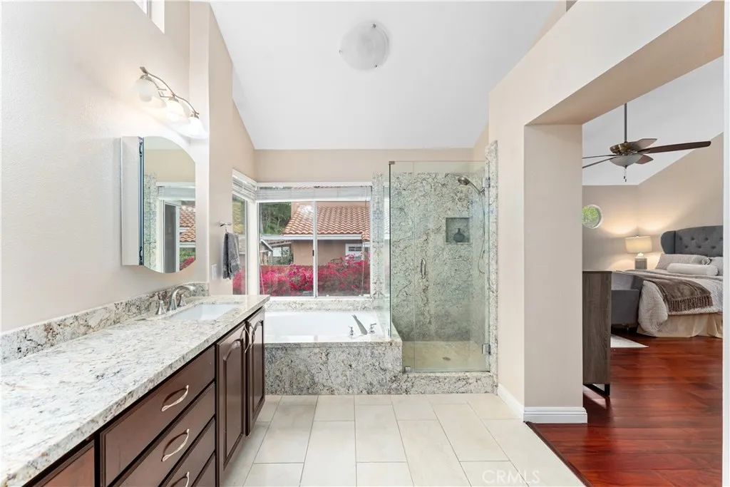 1535 San Almada Road, Corona, California 92882 home-pic-36