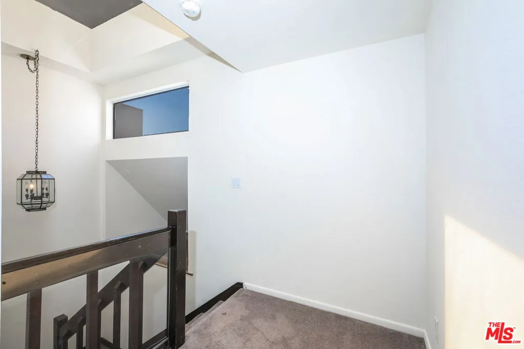 234 S Tower Drive 10, Beverly Hills, California 90211 home-pic-17