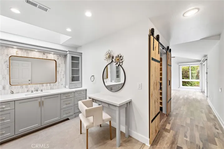 18 Shoal Drive, Corona Del Mar, California 92625