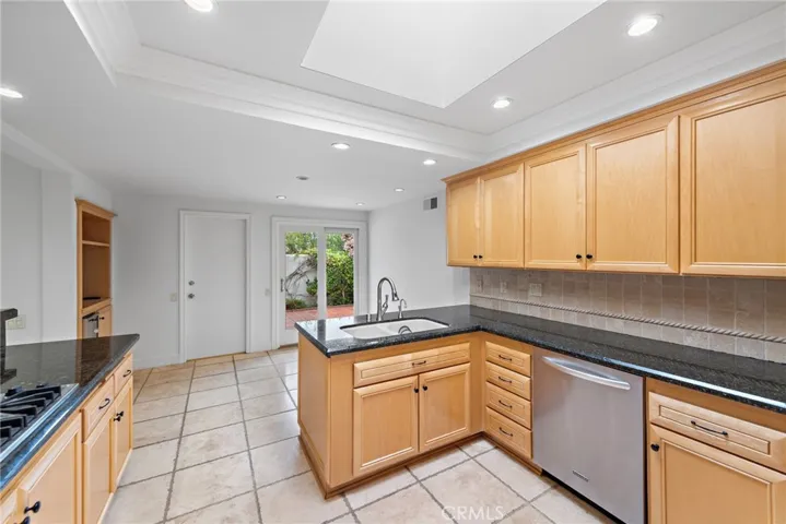 18 Shoal Drive, Corona Del Mar, California 92625