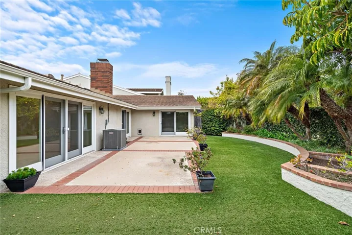 18 Shoal Drive, Corona Del Mar, California 92625