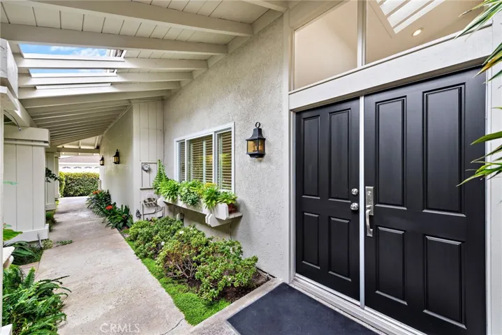 18 Shoal Drive, Corona Del Mar, California 92625
