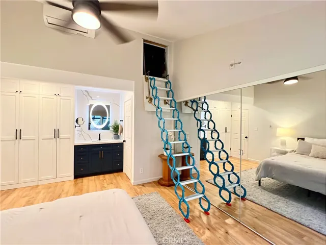 Pull Down Stairs to Storage

