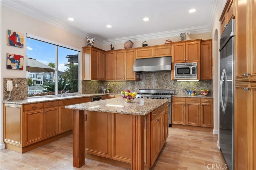 354 Salta Verde Point, Long Beach, California 90803 home-pic-7