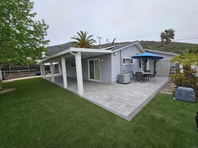 8513 Organdy Ln, Santee, California 92071