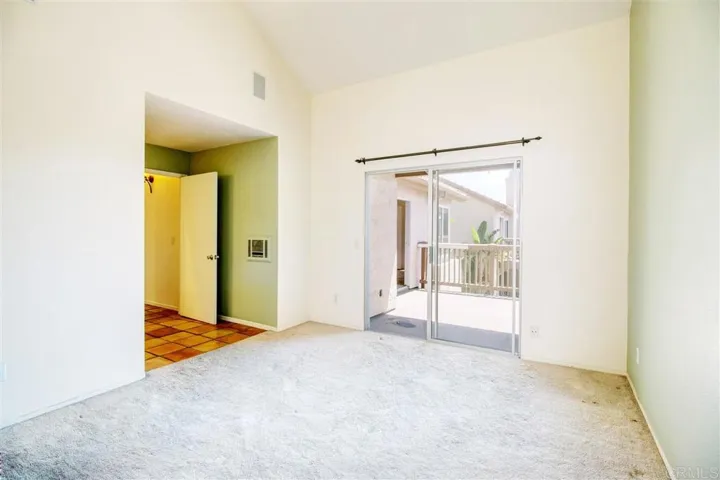930 Via Mil Cumbres 106, Solana Beach, California 92075